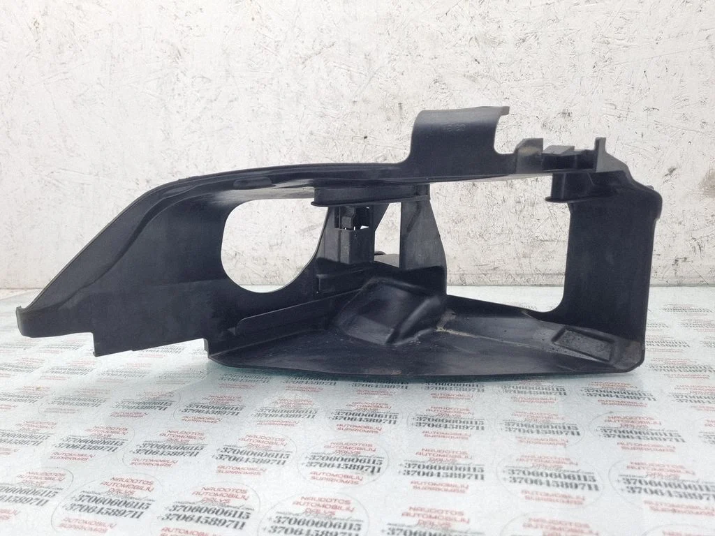 Headlight/headlamp mounting bracket – Audi Q7 4L (2005-2015)