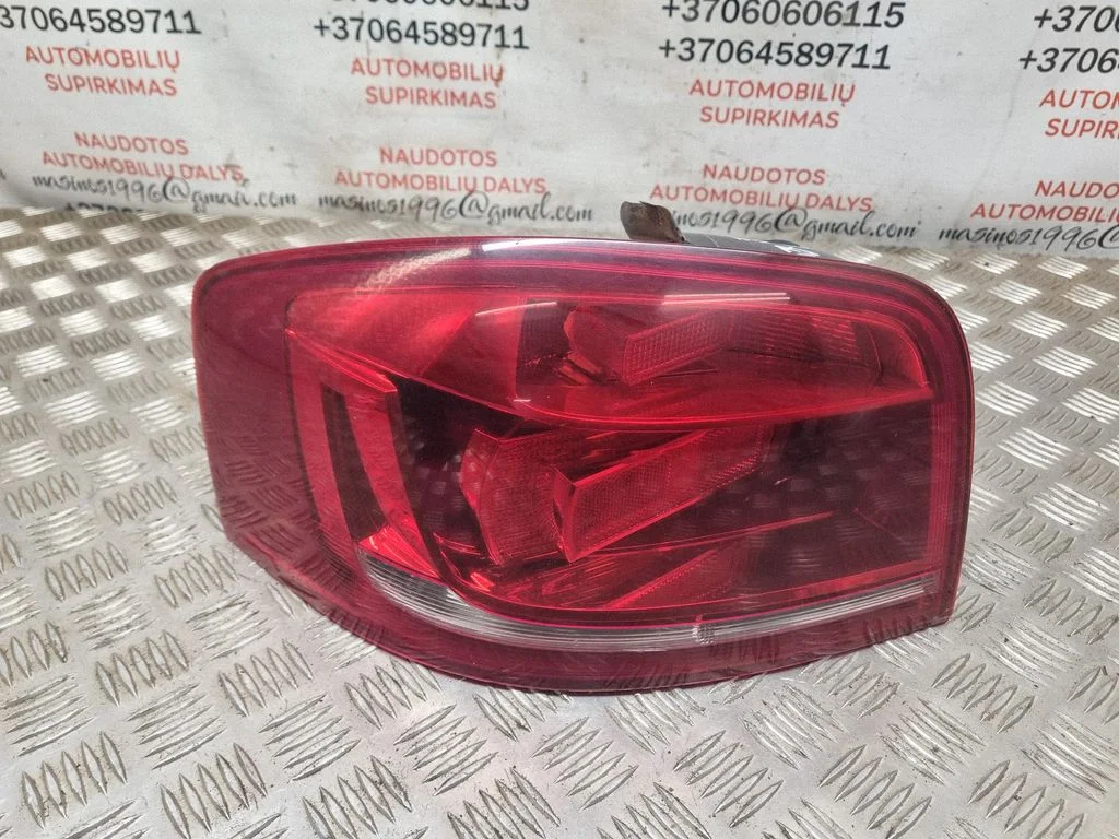 Rear/tail lights 8P3945095