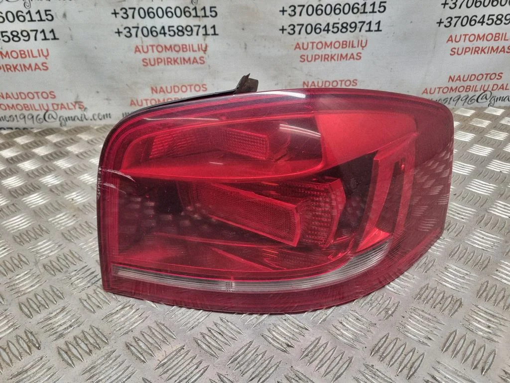 Rear/tail lights 8P3945096