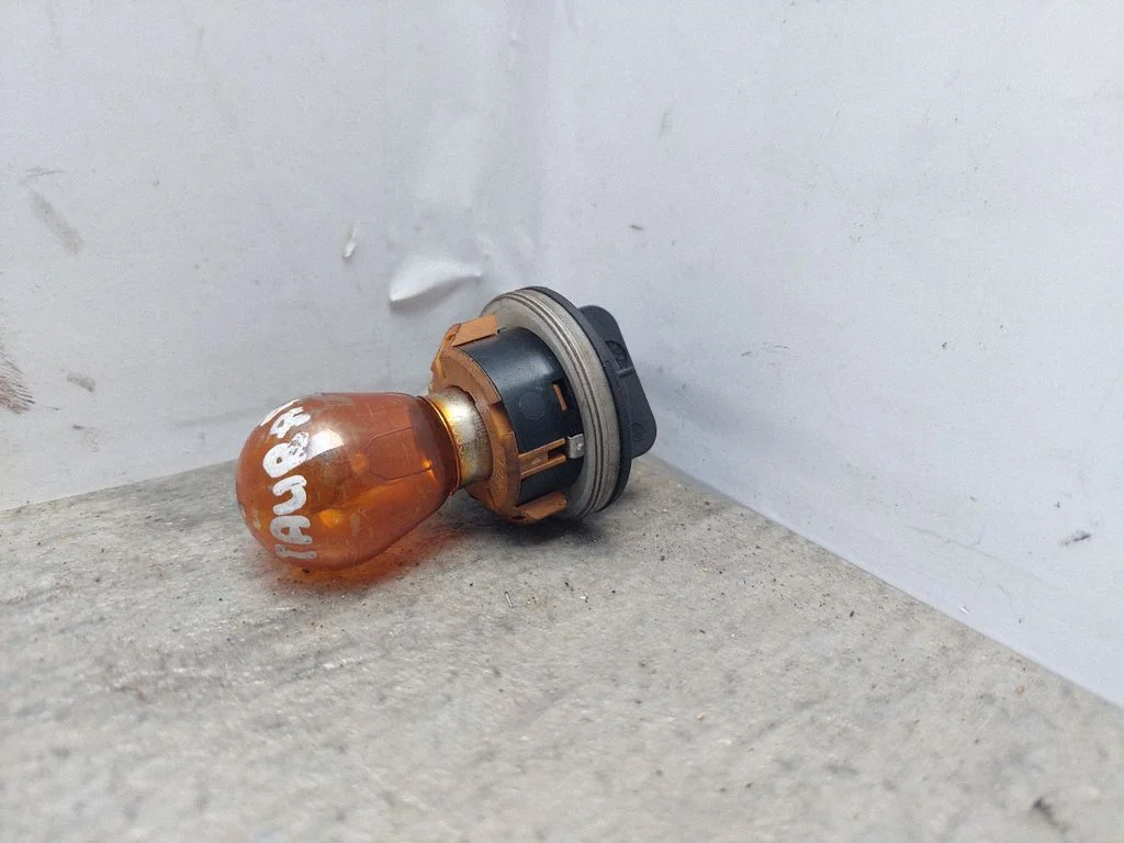 Headlight/headlamp bulb