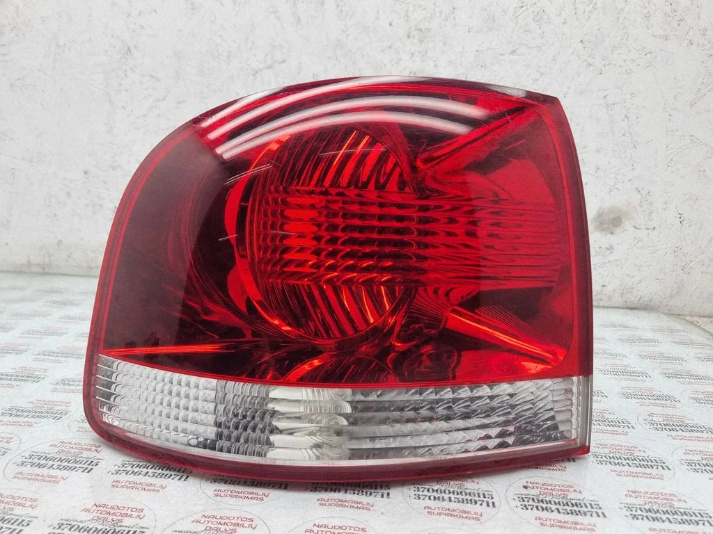 Rear/tail lights 7L6945095K