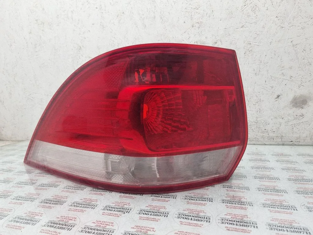 Rear/tail lights 1K9945095A