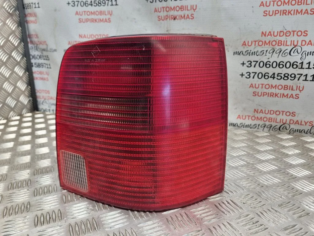Rear/tail lights 3B9945112F