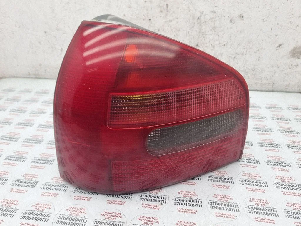 Rear/tail lights 8L0945095A