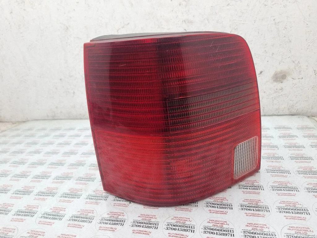 Rear/tail lights 3B9945111F