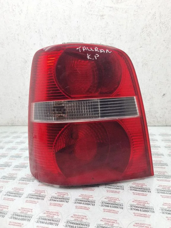 Rear/tail lights 1T0945095F