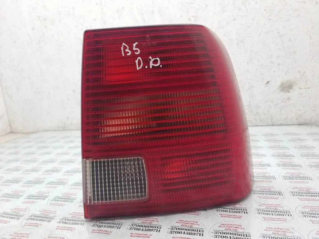 Rear/tail lights 3B5945096G