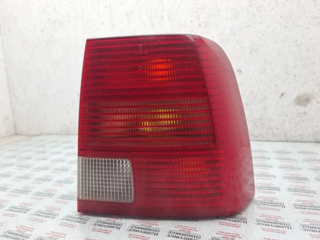 Rear/tail lights 3B5945096G