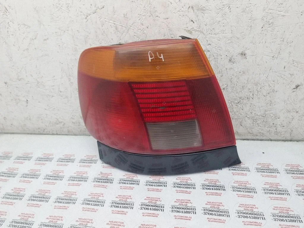 Rear/tail lights – left