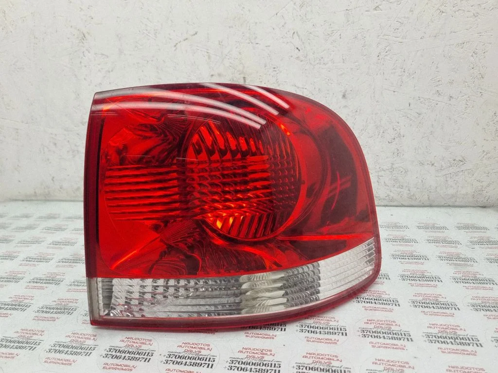 Rear/tail lights – Volkswagen Touareg I (2002-2010)