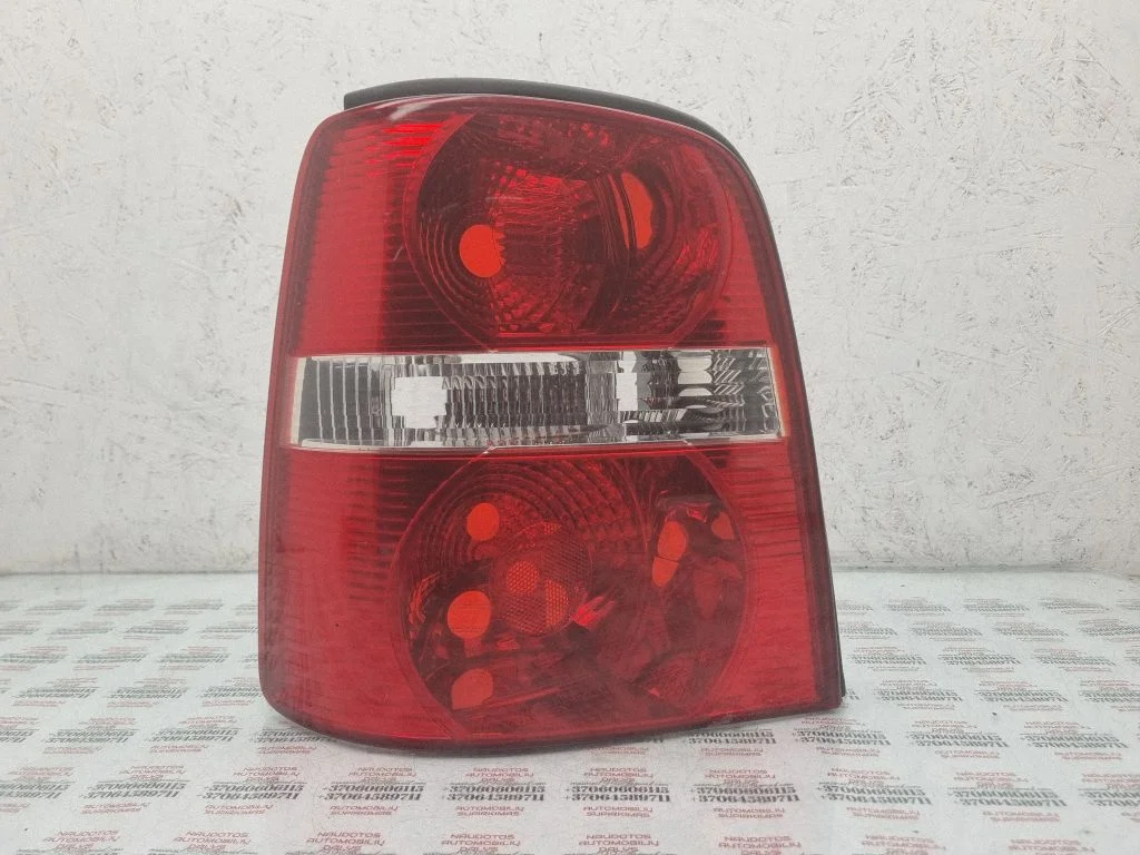 Rear/tail lights – rear left