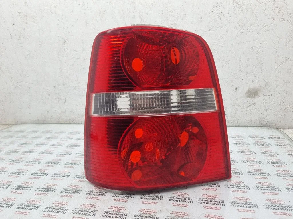 Rear/tail lights 1T0945095F