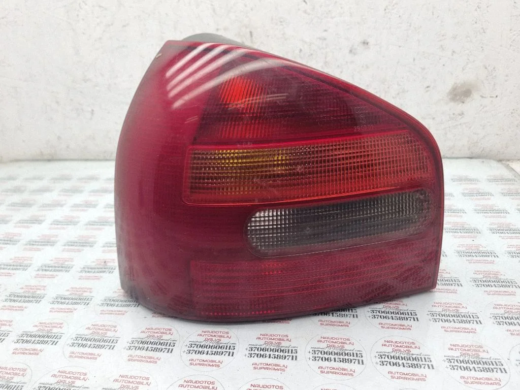 Rear/tail lights 8L0945095A