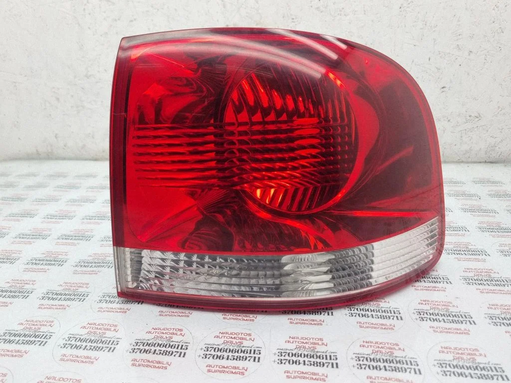 Lampa tylna w błotniku 7L6945096K