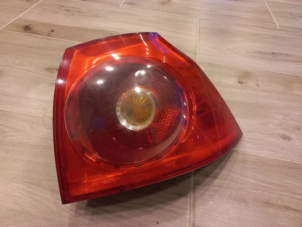 Rear/tail lights 1K6945096E