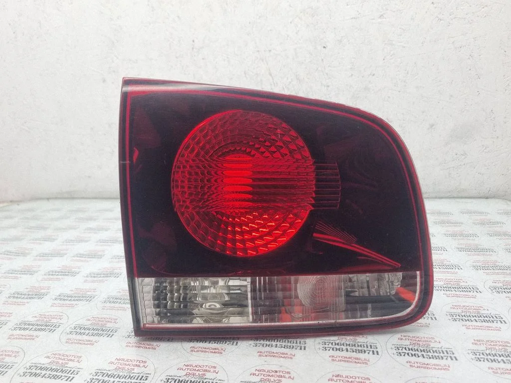 Tailgate rear/tail lights 7L6945093T