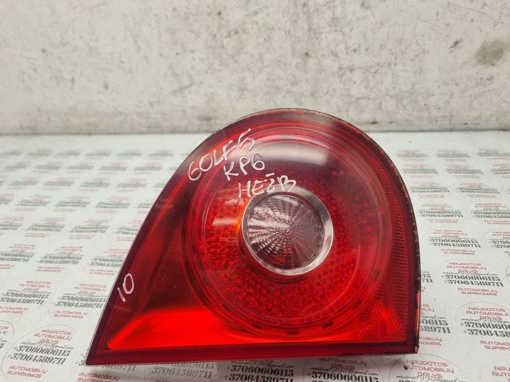 Tailgate rear/tail lights 1K6945093E