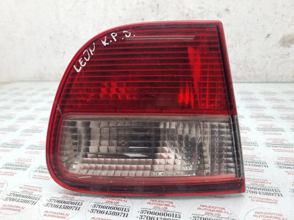 Tailgate rear/tail lights 1M6945091B