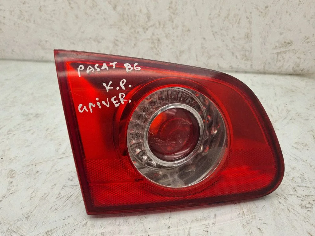 Lampa tylna w klapie 3C9945093