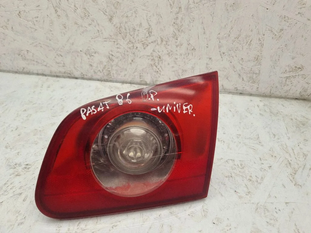 Lampa tylna w klapie 3C9945094