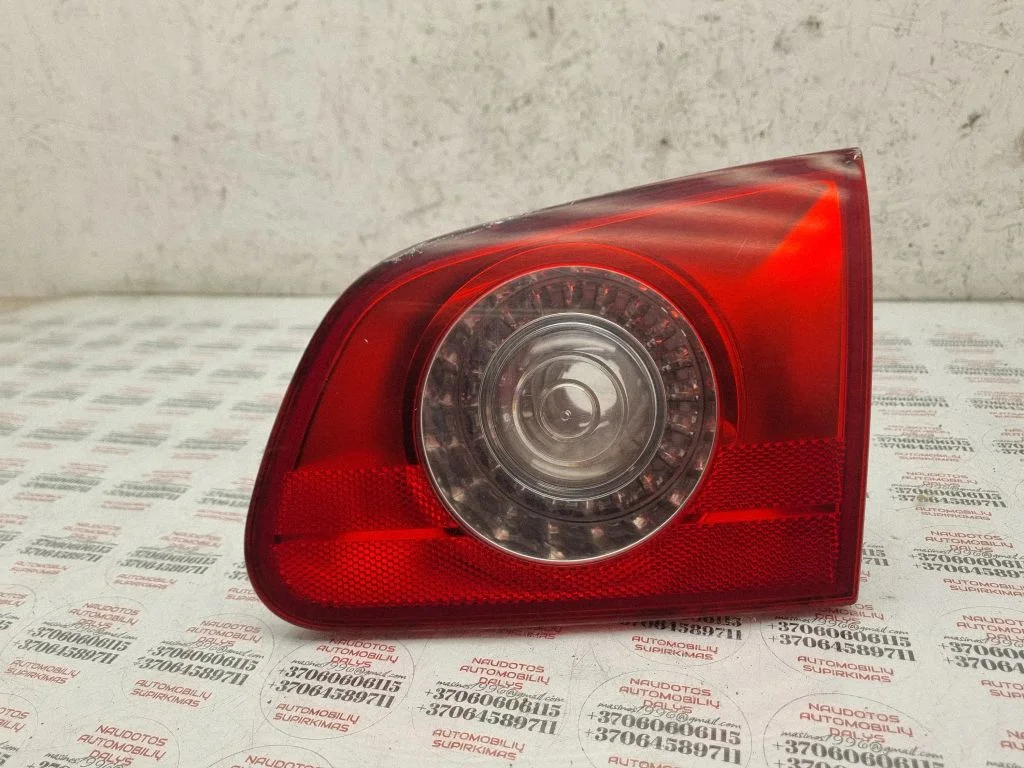 Tailgate rear/tail lights 3C9945094