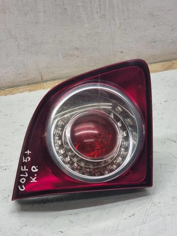 Tailgate rear/tail lights 5M0945093H