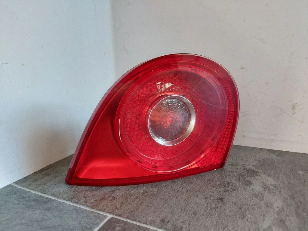 Tailgate rear/tail lights 1K6945093E