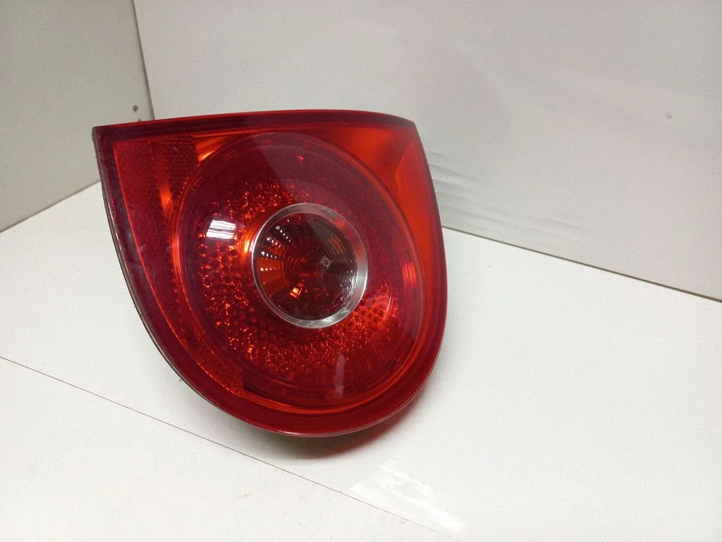 Tailgate rear/tail lights 1K6945093E