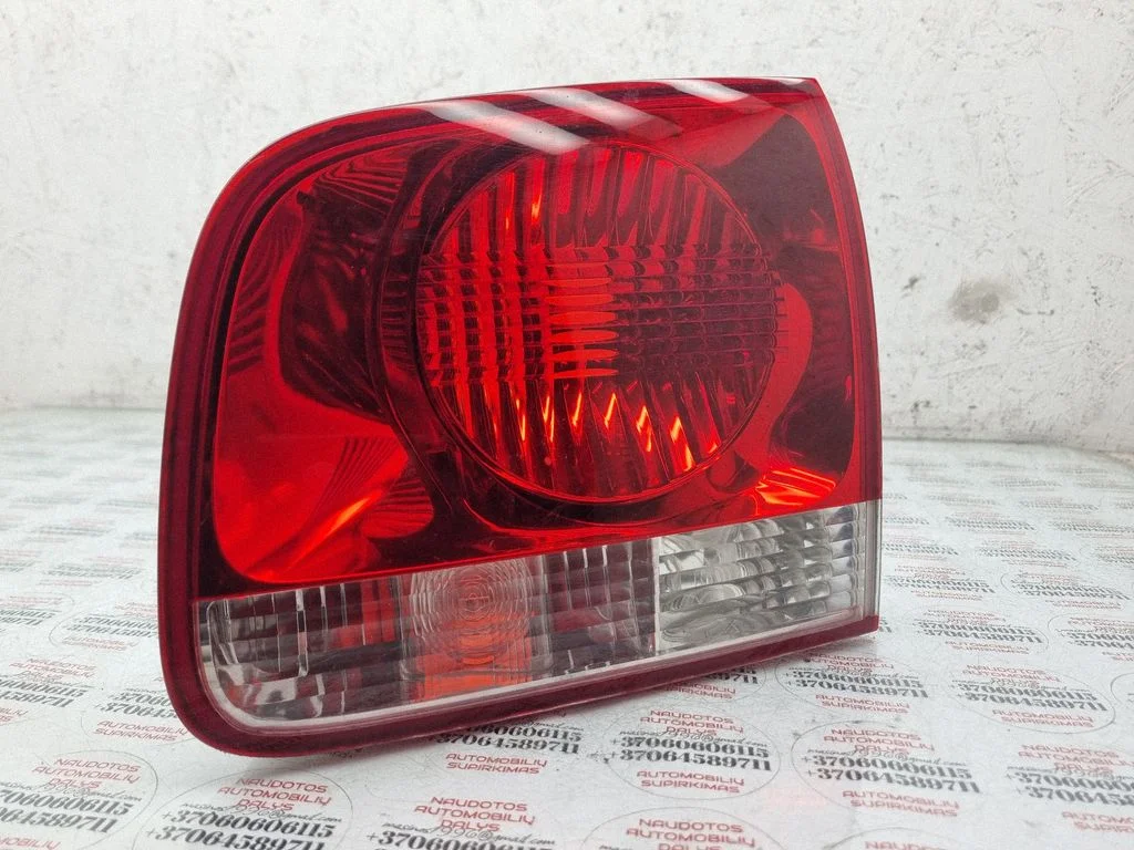 Tailgate rear/tail lights 7L6945094H