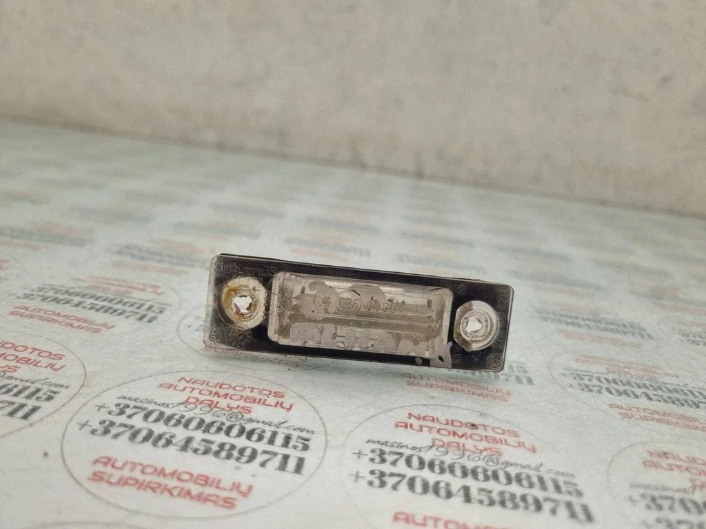 Oświetlenie tablicy rejestracyjnej – Volkswagen Sharan (2001-2010)