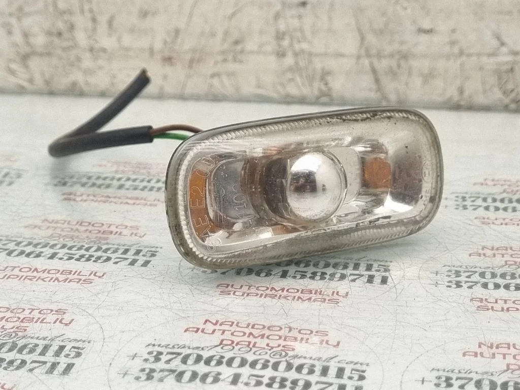 Front fender indicator light – Audi A4 S4 B6 8E 8H (2001-2005)