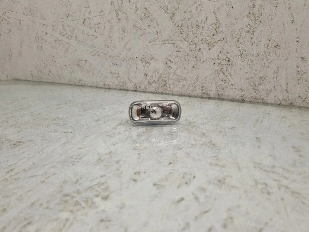 Front fender indicator light – Audi A6 Allroad C6 (2006-2011)