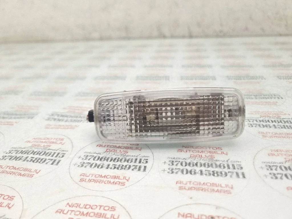 Front seat light – Audi A4 Allroad B8 (2008-2016)