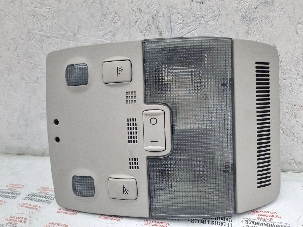 Front seat light – Audi A3 S3 8P (2003-2012)