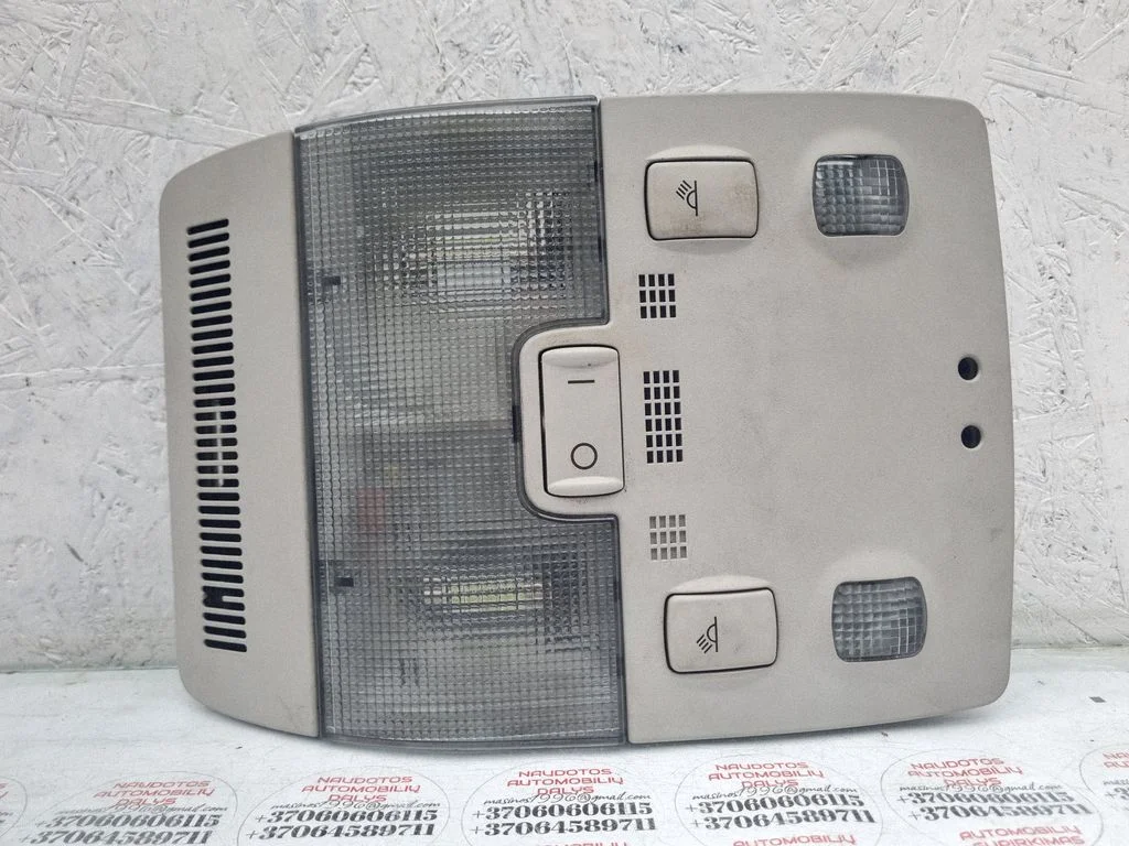Front seat light – Audi A3 S3 8P (2003-2012)