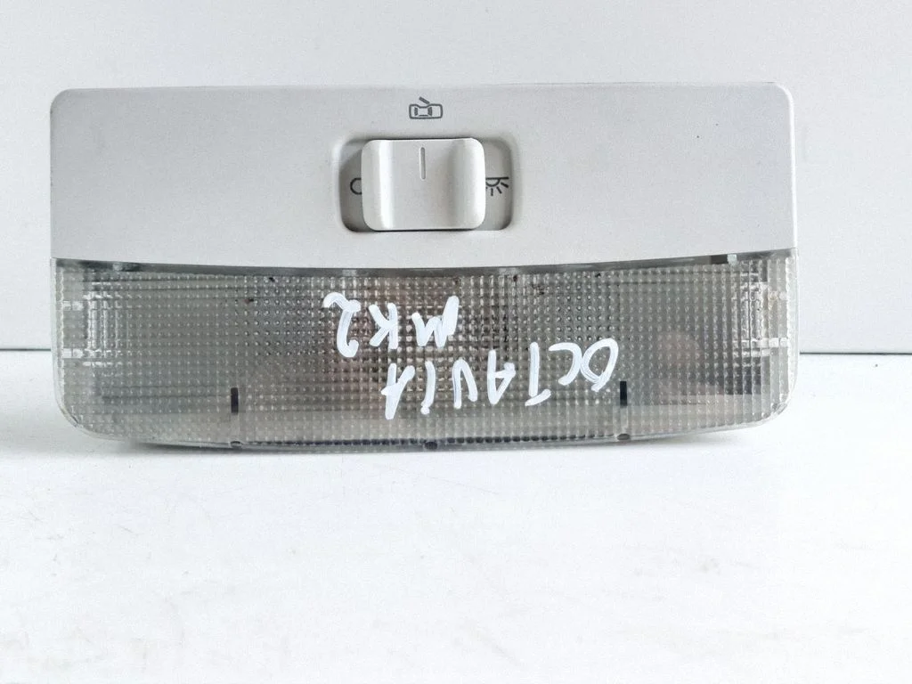 Rear seat light 1Z0947105