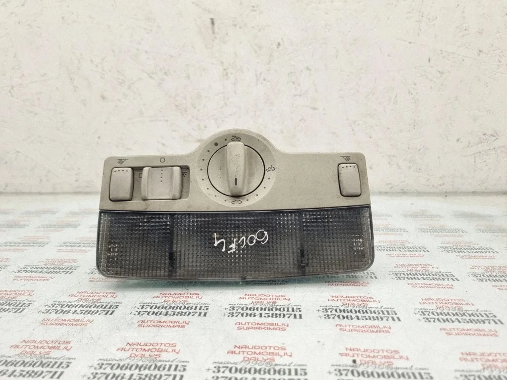 Esiistmete valgustustuli – Volkswagen Golf IV (1998-2005)