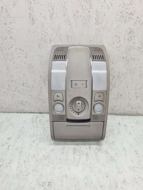 Front seat light 4F0947135CA