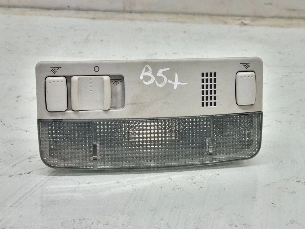 Front seat light 3B0947105C
