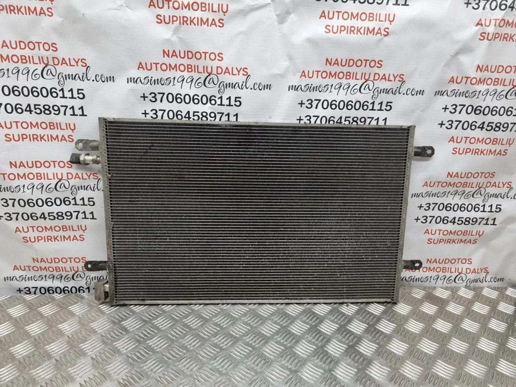 Kliimaseadme jahutusradiaator (kondensaator)