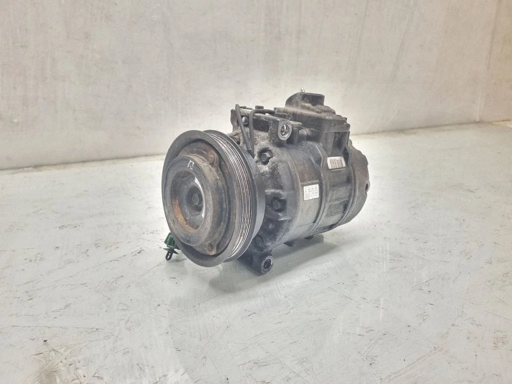 Air conditioning (A/C) compressor (pump) 8D0260805J