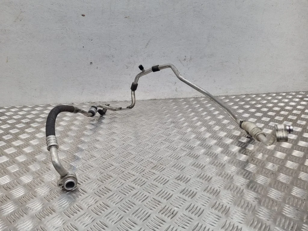 Air conditioning (A/C) pipe/hose 1T0820743AP