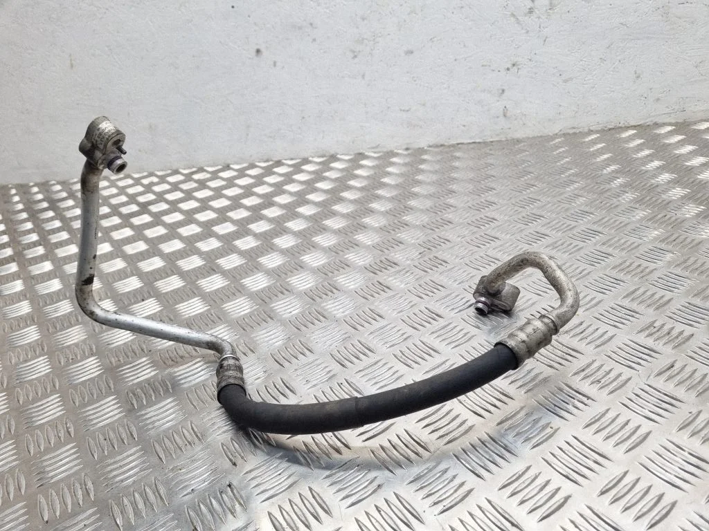 Air conditioning (A/C) pipe/hose