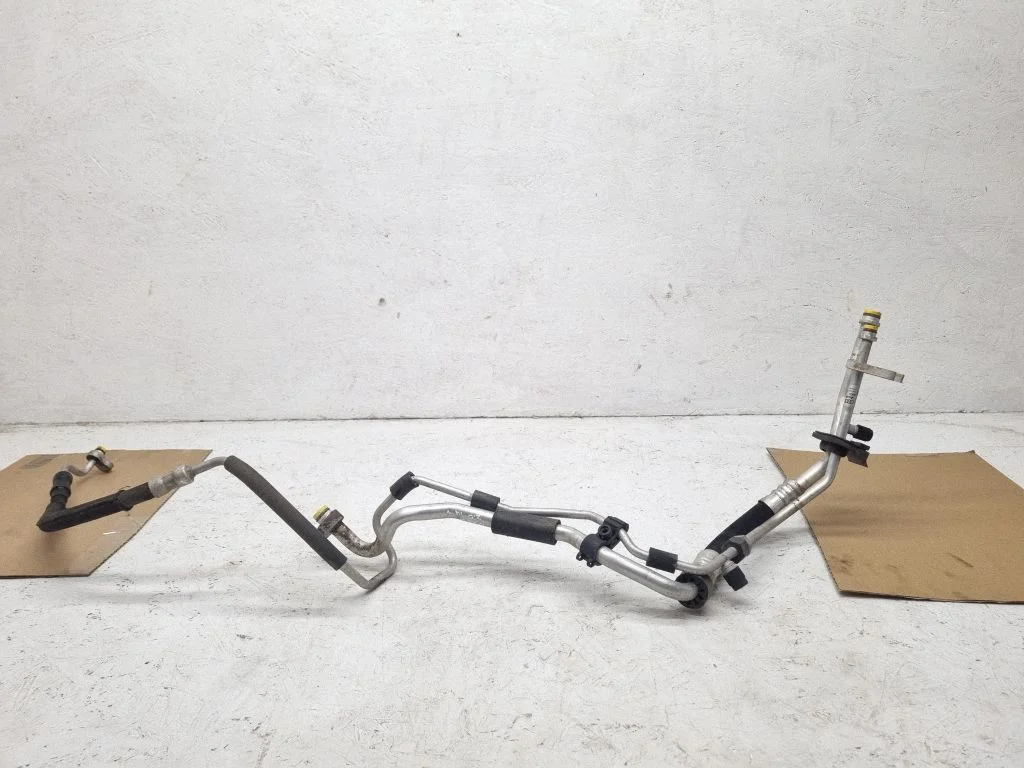 Air conditioning (A/C) pipe/hose 8E1260712AJ