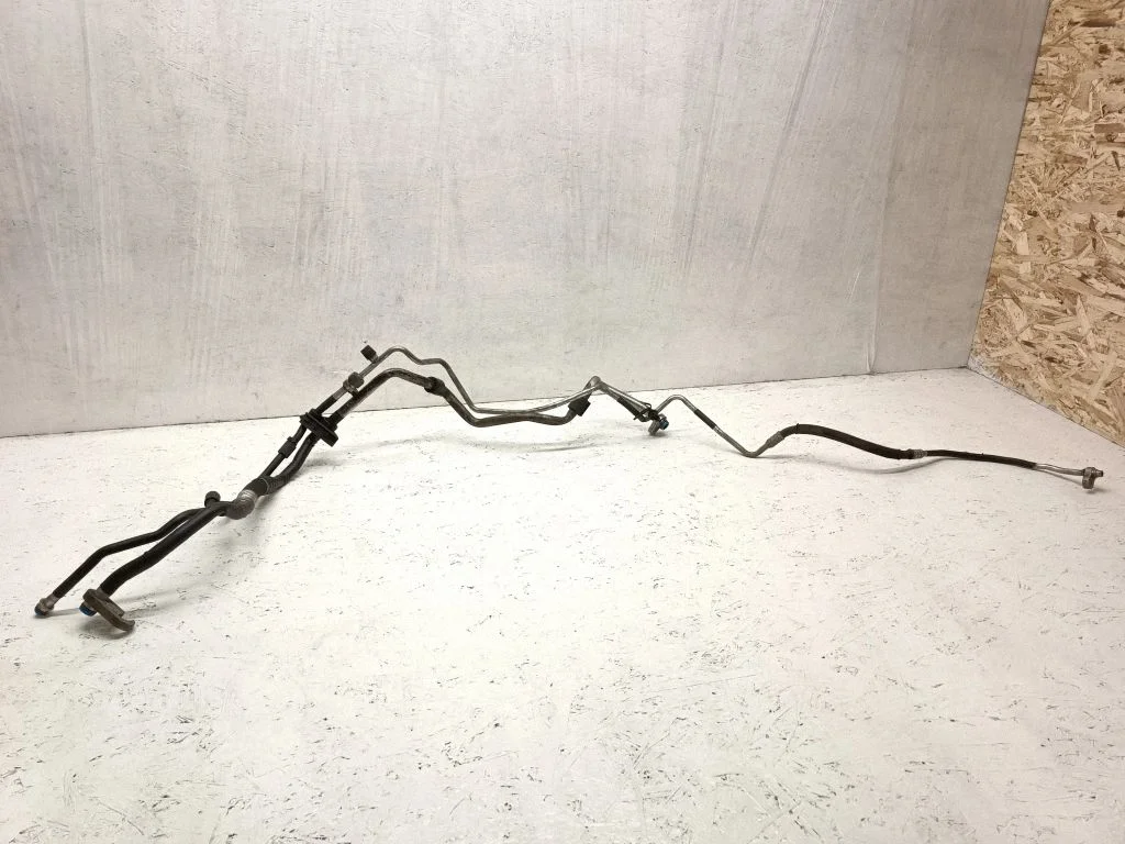 Air conditioning (A/C) pipe/hose