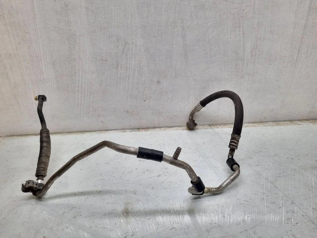 Air conditioning (A/C) pipe/hose