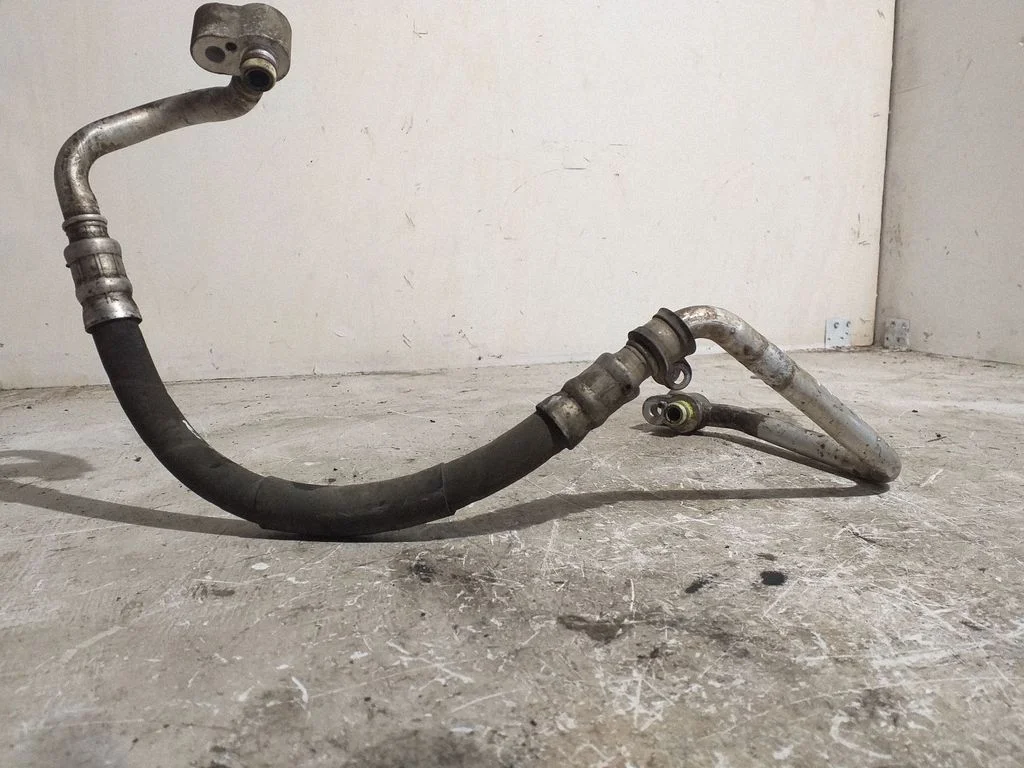 Air conditioning (A/C) pipe/hose