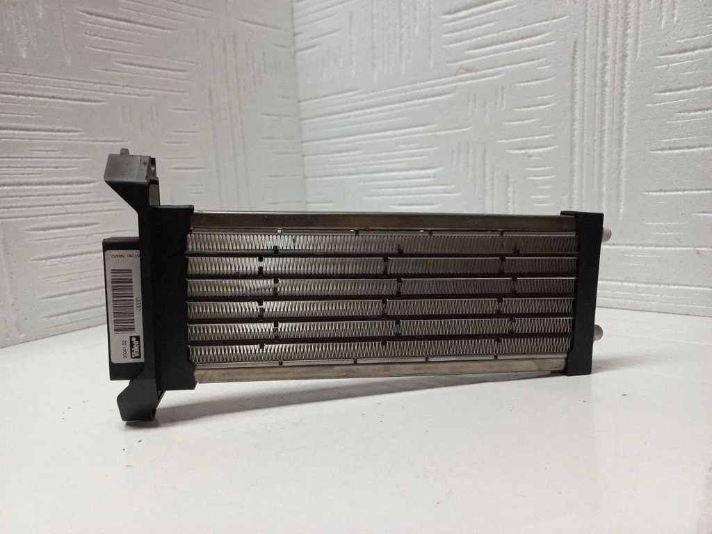 Elektriline salongi küttekeha radiaator 8E1819011