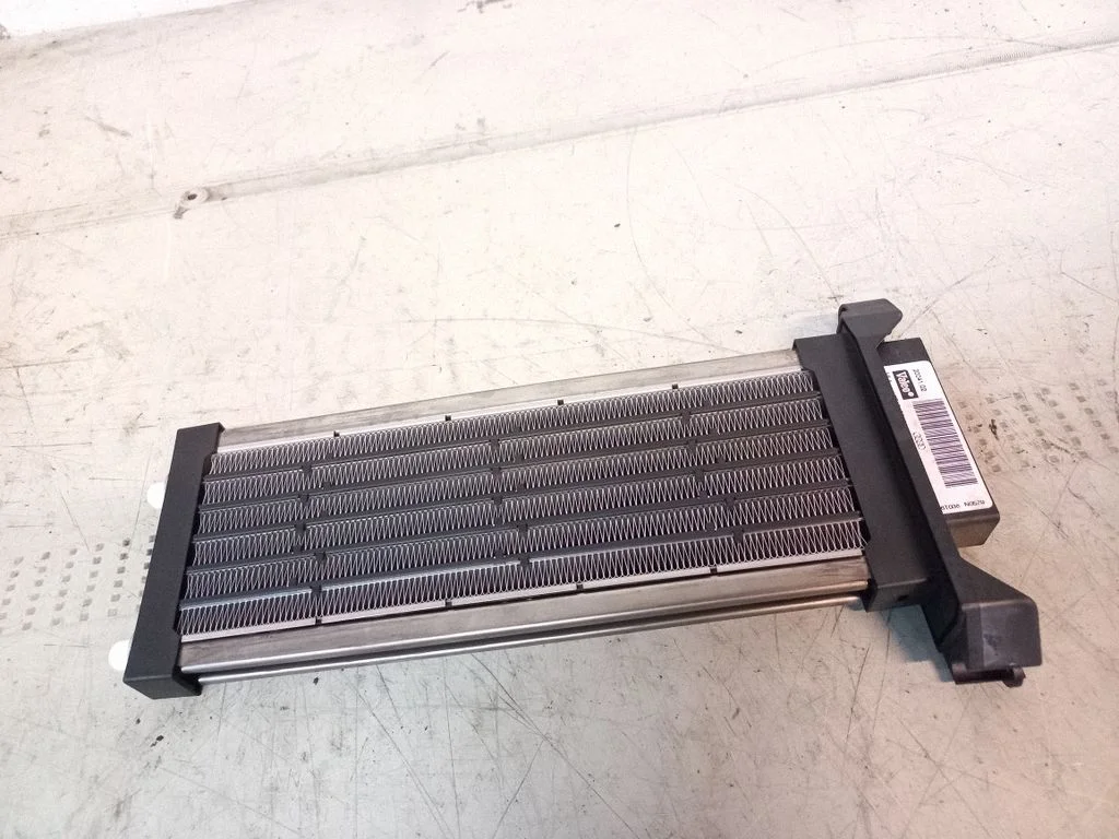 Elektriline salongi küttekeha radiaator 8E1819011