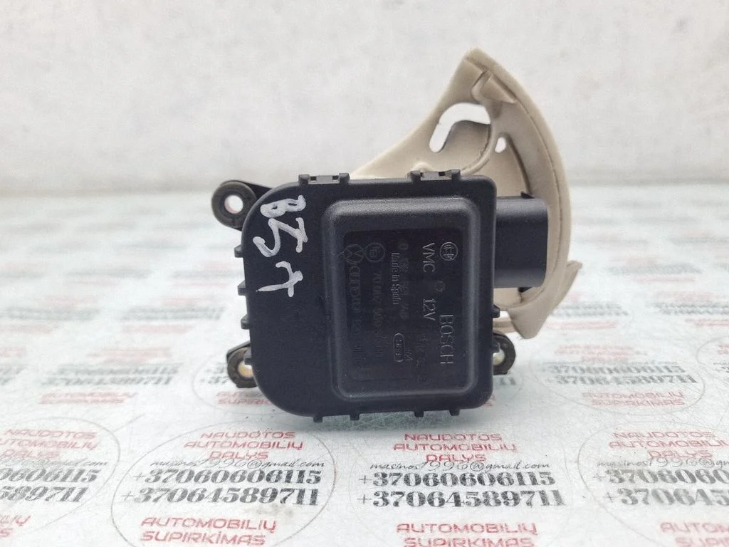 Air flap motor/actuator 8D1820511E